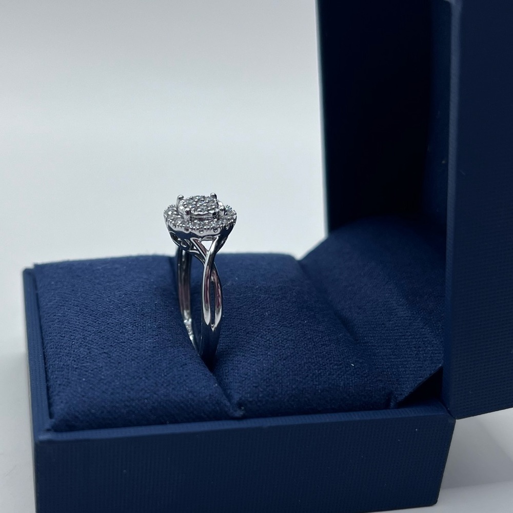 .30 cts Round Brilliant SI1 Lab Diamond Sterling Silver Ring - Picture 3 of 5
